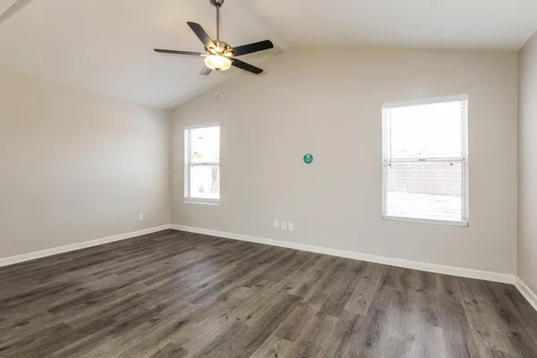 $2,805 | 4039 West Salter Drive, Glendale, AZ 85308
