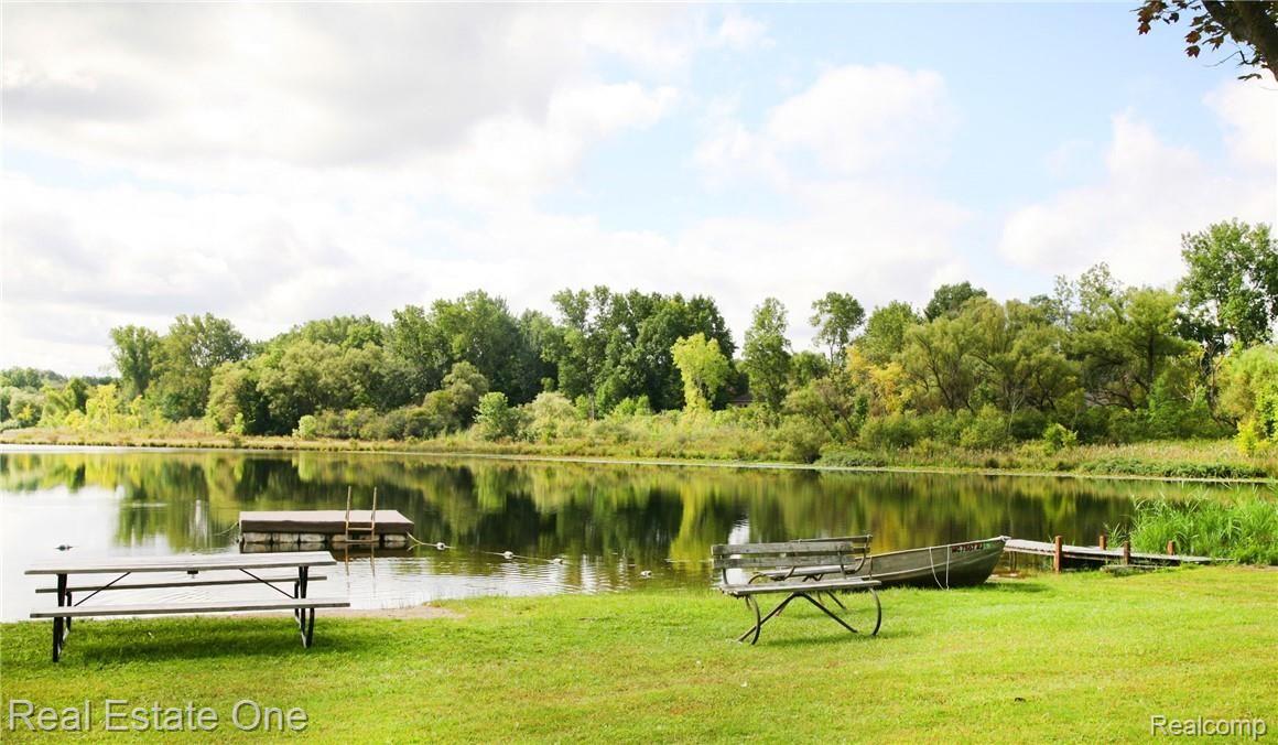 4091 Crocus Road Waterford, MI 48328 - Photo 28 of 28 lake_3807c.jpg