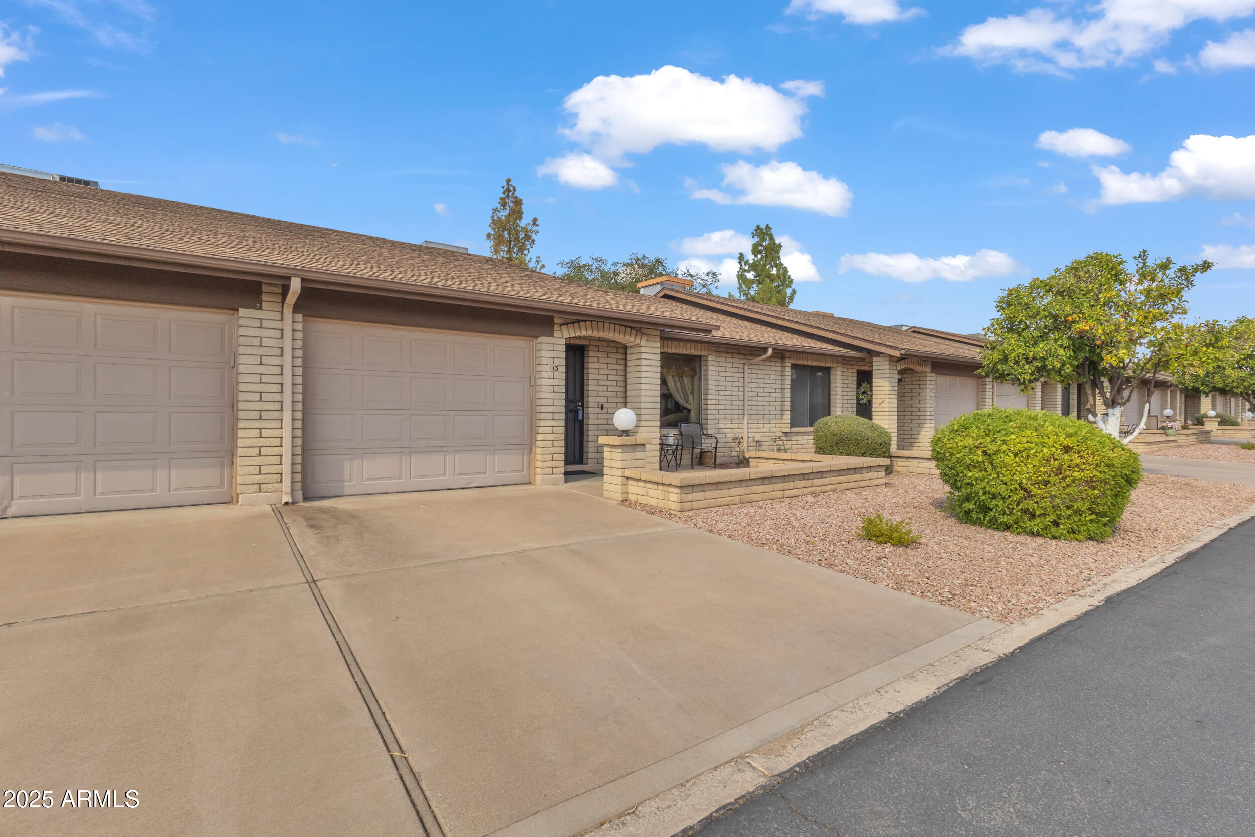 520 South Greenfield Road, Unit 13 Mesa, AZ 85206 - Photo 4 of 44 a house view with a outdoor space