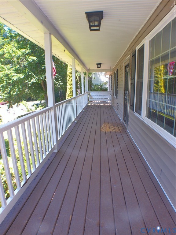 9418 North Rinker Drive Mechanicsville, VA 23116 - Photo 3 of 29