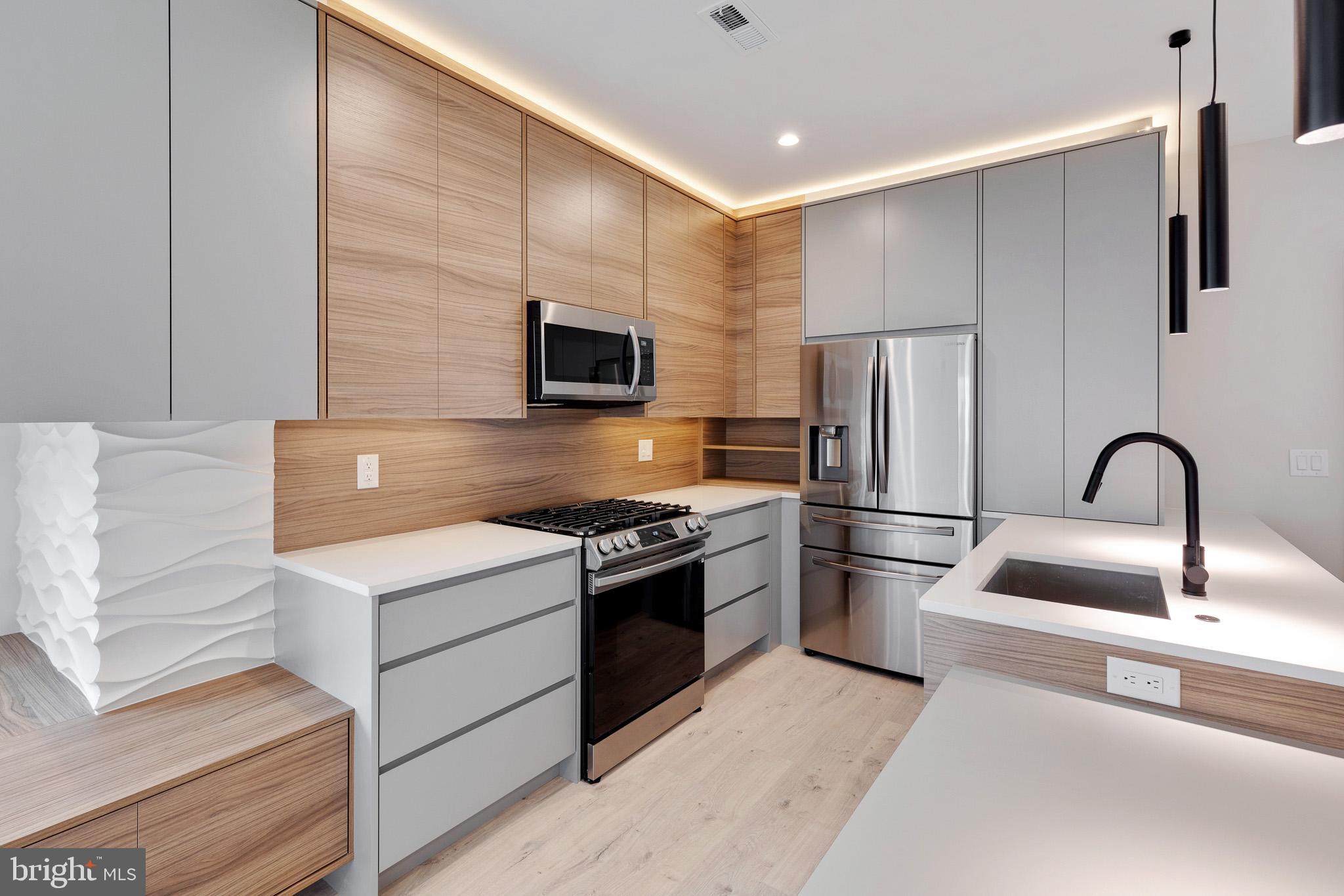 1601 South 22nd Street, Unit 2 Philadelphia, PA 19145 - Photo 2 of 19