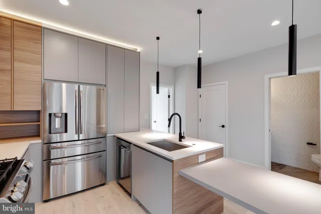 $2,100 | 1601 South 22nd Street, Unit 2, Philadelphia, PA 19145