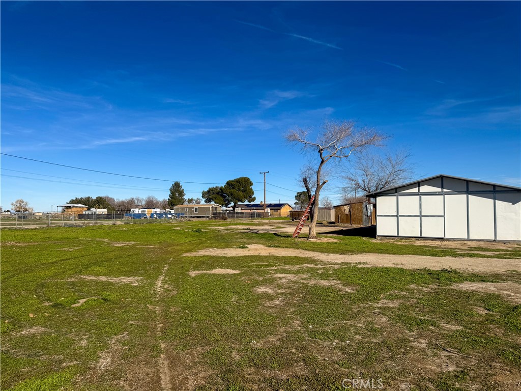 44665 95th Street East Lancaster, CA 93535 - Photo 27 of 34 a view of an ocean view
