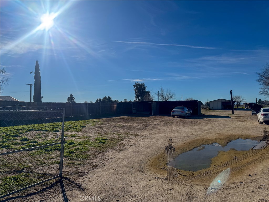 44665 95th Street East Lancaster, CA 93535 - Photo 32 of 34 a view of a backyard