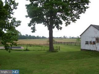 1201 Pineland Road Birdsboro, PA 19508 - Photo 4 of 4 Gallery Image 4