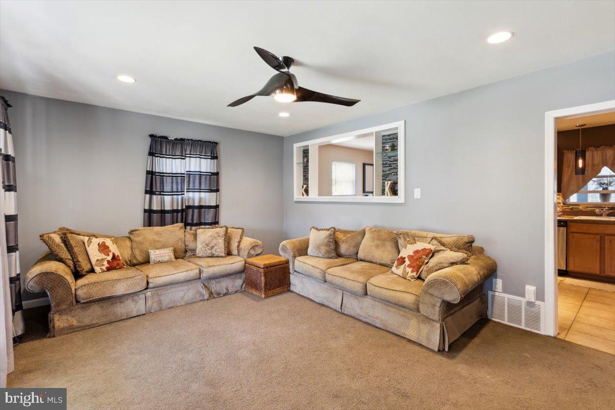 2235 East Helms Manor Boothwyn, PA 19061 - Photo 2 of 25