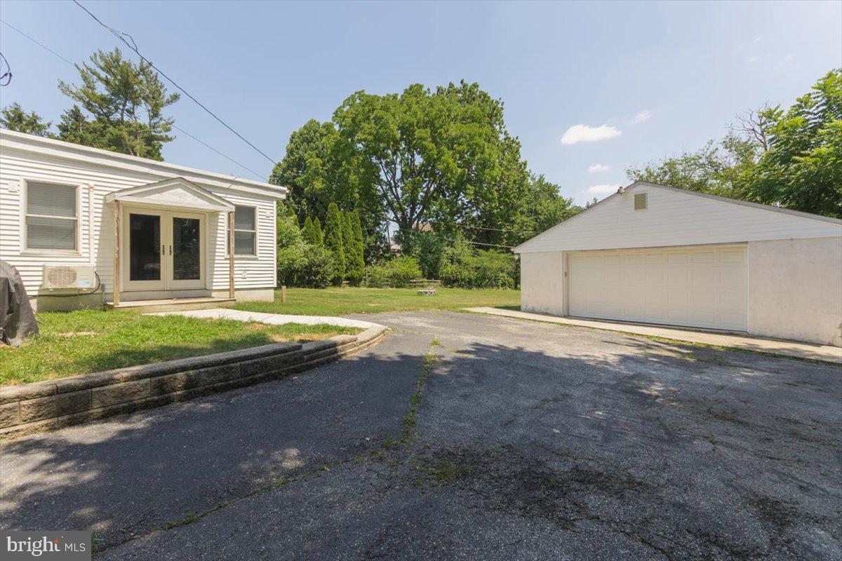 2235 East Helms Manor Boothwyn, PA 19061 - Photo 24 of 25