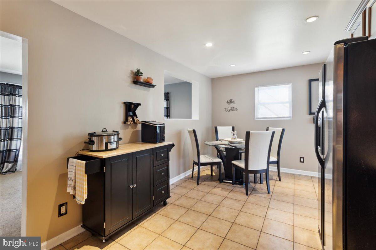 2235 East Helms Manor Boothwyn, PA 19061 - Photo 5 of 25