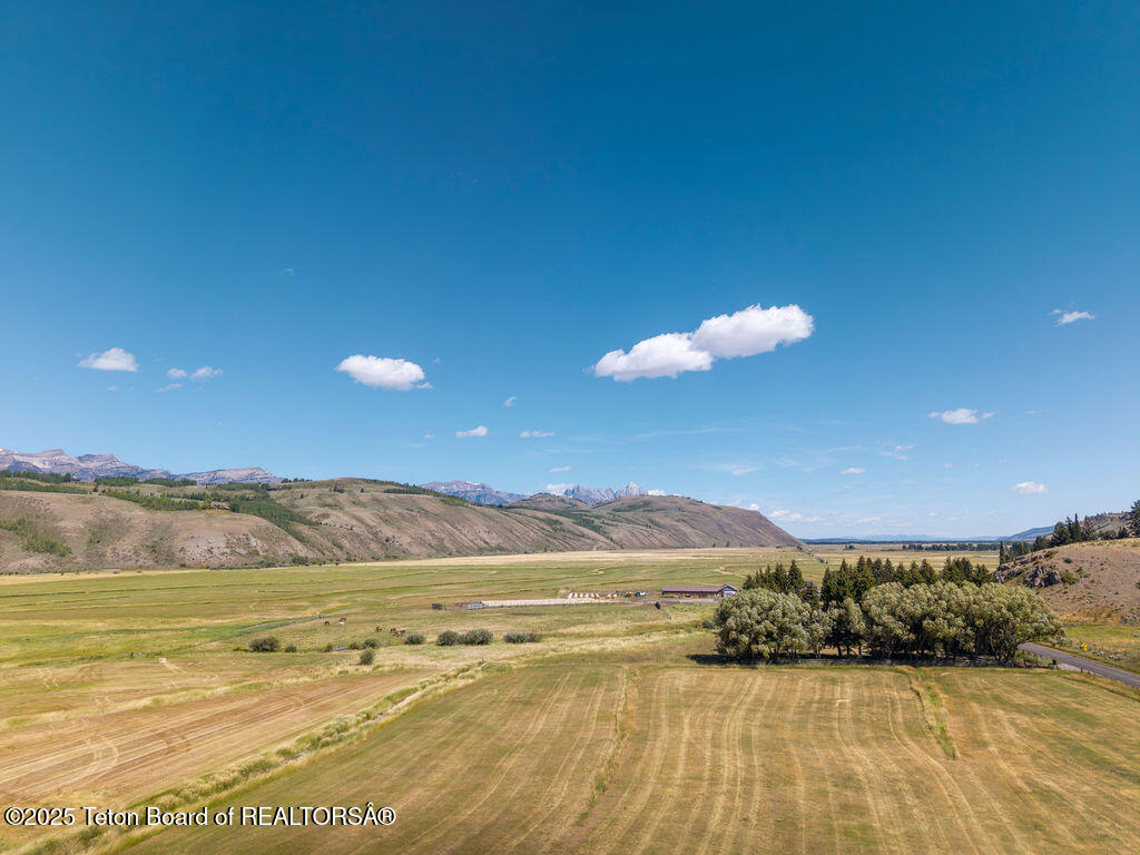 1000 North Spring Gulch Road Jackson, WY 83001 - Photo 8 of 24 House & Field