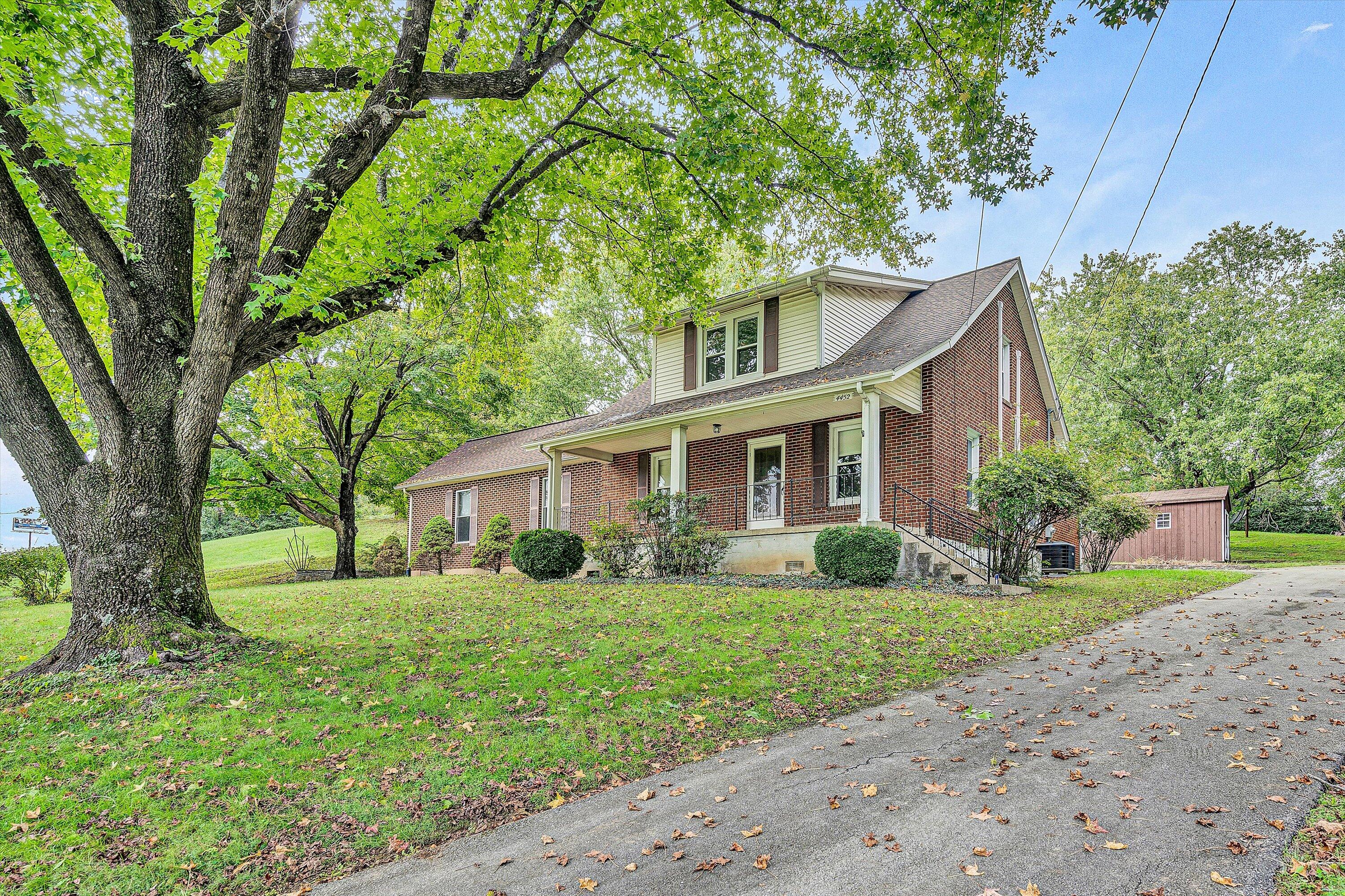 4452 Bonsack Road Northeast Roanoke, VA 24012 - Photo 2 of 32 02-DSC05617
