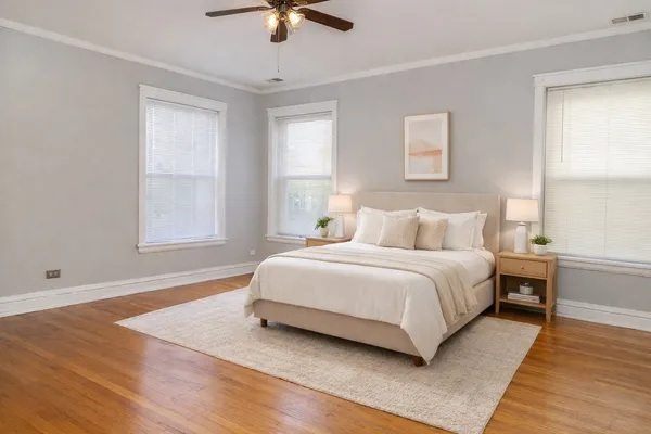 $2,350 | 940 East 48th Street, Unit 2, Chicago, IL 60615