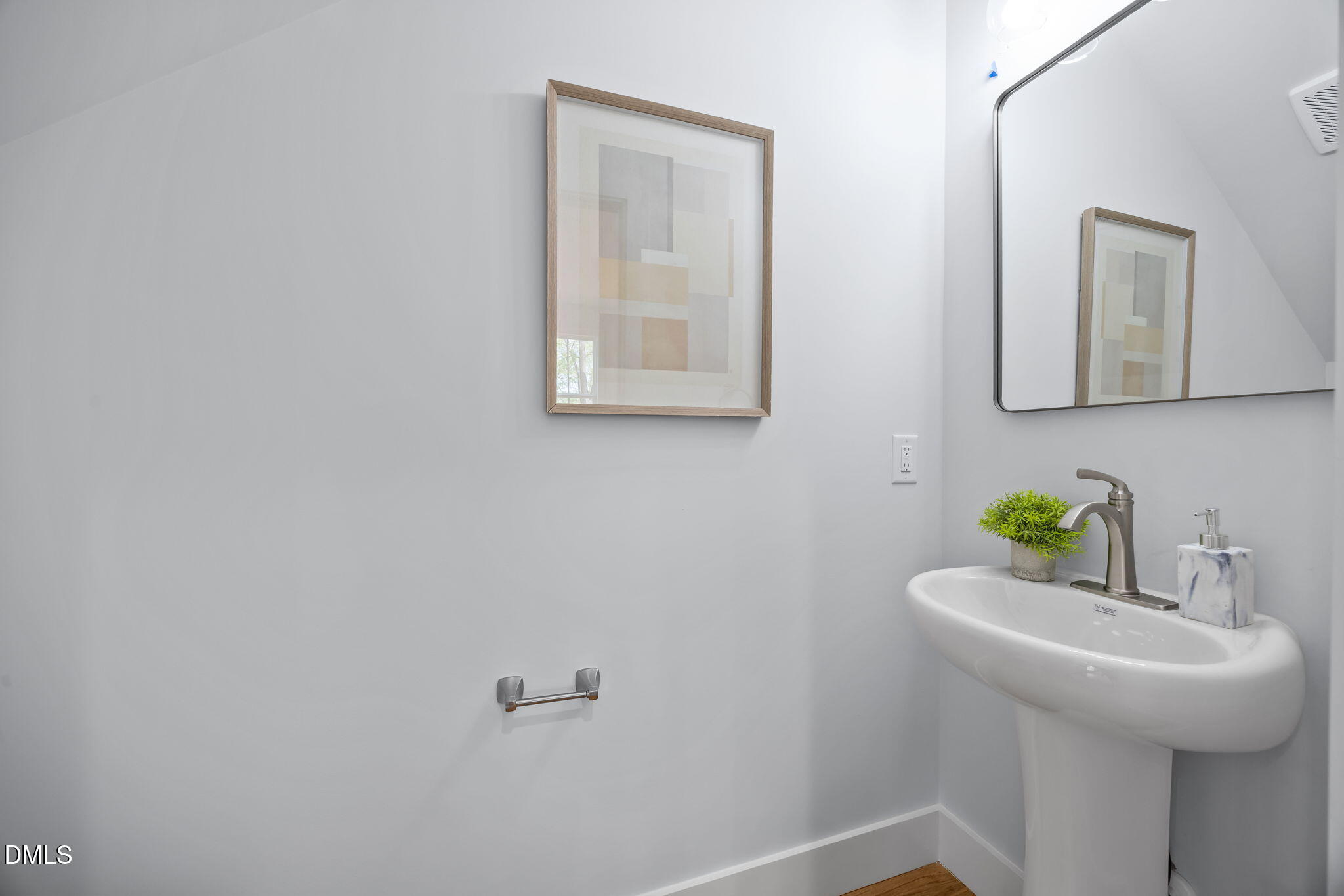 515 Spruce Street, Unit B Durham, NC 27703 - Photo 10 of 34 16-web-or-mls-IMG_3775