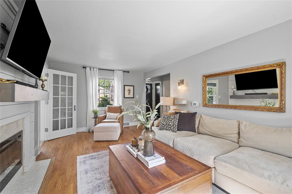 635 Rock Springs Road Pittsburgh, PA 15228 - Photo 25 of 45 Gallery Image 25