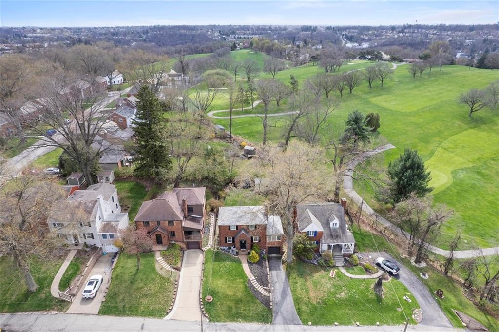 635 Rock Springs Road Pittsburgh, PA 15228 - Photo 5 of 45 Gallery Image 5