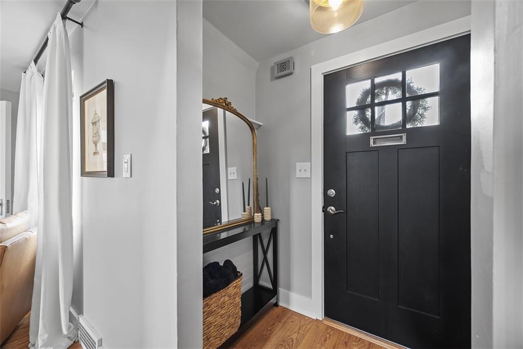 635 Rock Springs Road Pittsburgh, PA 15228 - Photo 8 of 45 Gallery Image 8