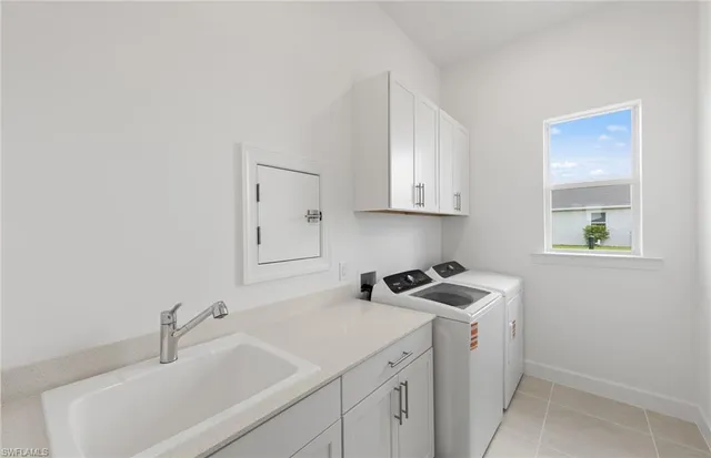 $569,520 | 12611 Quartz Drive, Alva, FL 33920