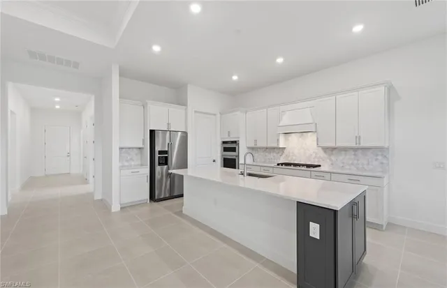 $569,520 | 12611 Quartz Drive, Alva, FL 33920