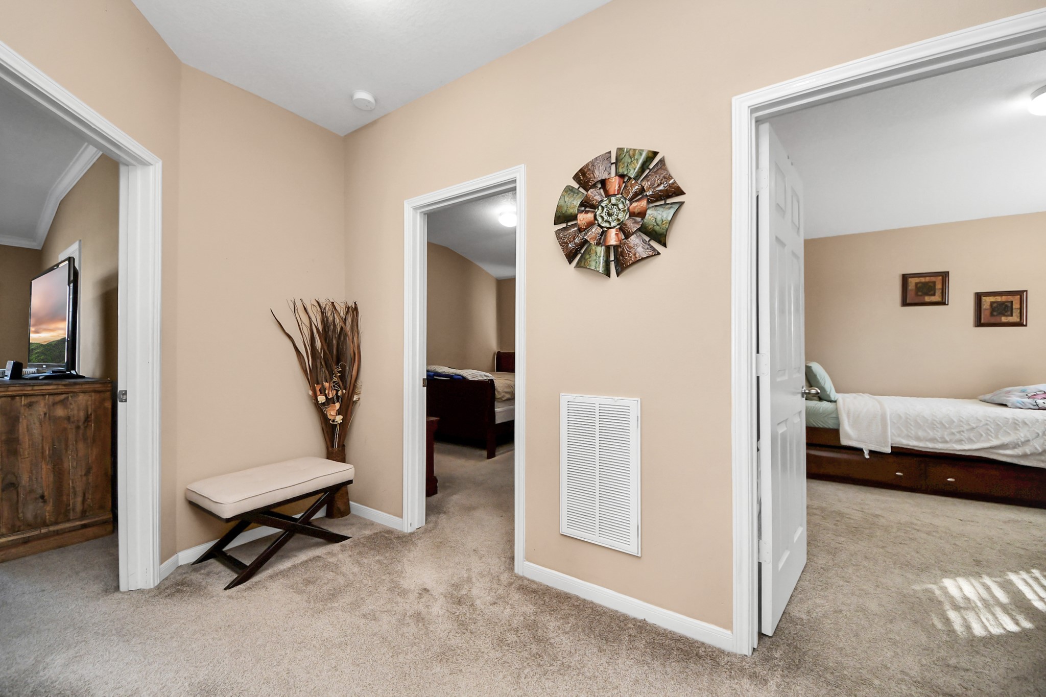 6902 Anson Point Lane Houston, TX 77040 - Photo 28 of 40 a living room with furniture