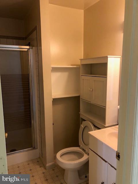 6007 Brookland Road Alexandria, VA 22310 - Photo 14 of 14 Bathroom 2