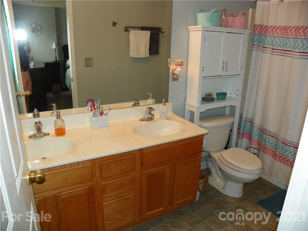4866 Prosperity Ridge Road Charlotte, NC 28269 - Photo 14 of 18 Gallery Image 14