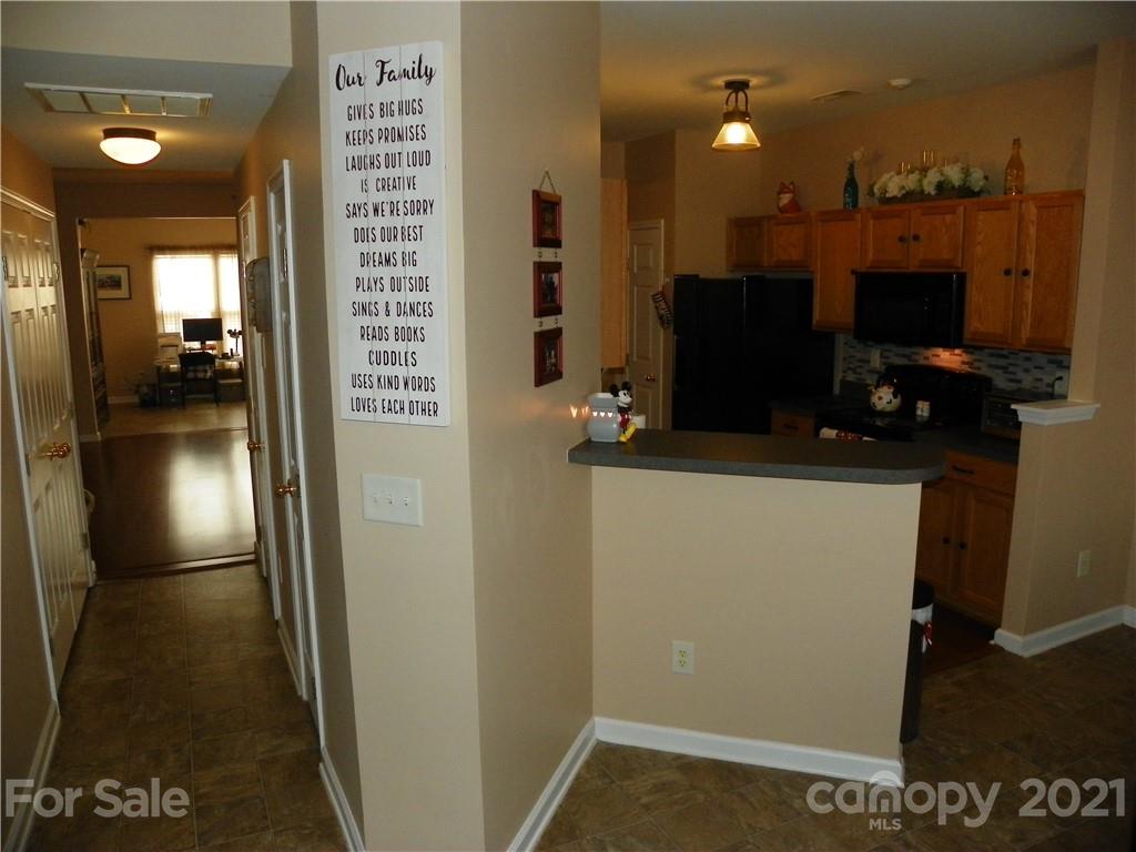 4866 Prosperity Ridge Road Charlotte, NC 28269 - Photo 3 of 18 Gallery Image 3
