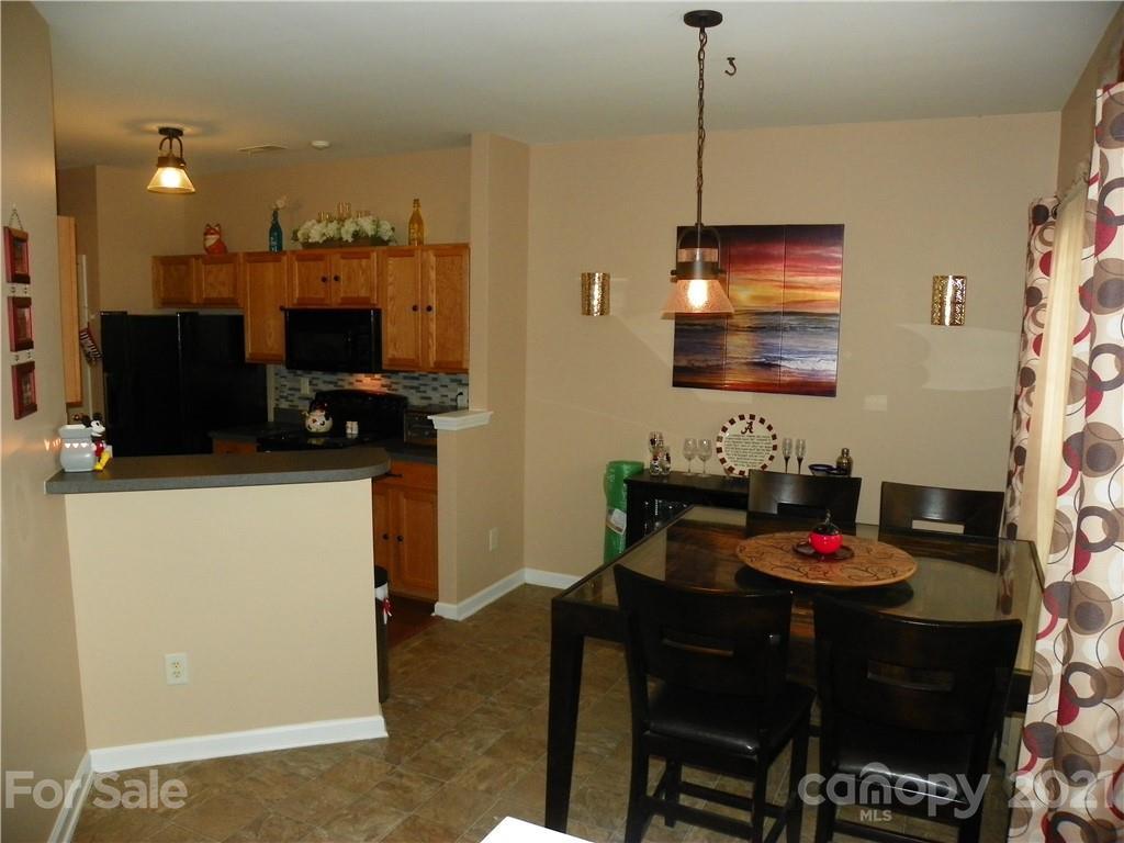 4866 Prosperity Ridge Road Charlotte, NC 28269 - Photo 4 of 18 Gallery Image 4