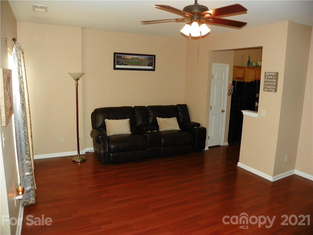 4866 Prosperity Ridge Road Charlotte, NC 28269 - Photo 8 of 18 Gallery Image 8