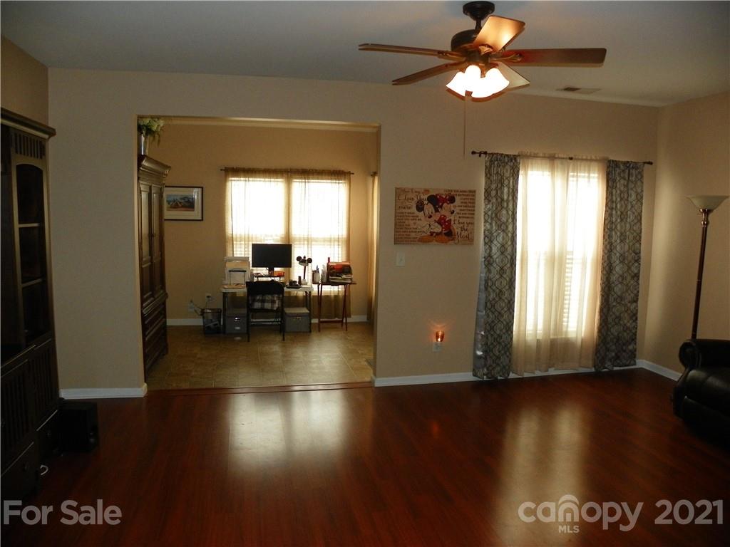 4866 Prosperity Ridge Road Charlotte, NC 28269 - Photo 9 of 18 Gallery Image 9