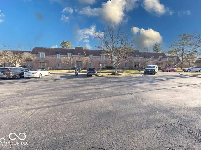 $1,350 | 5525 Roxbury Terrace, Indianapolis, IN 46226