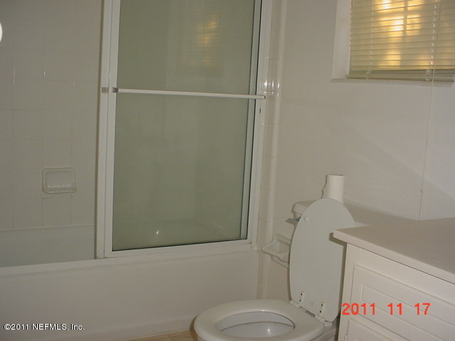 7515 Holiday Road South Jacksonville, FL 32216 - Photo 14 of 15 master bath