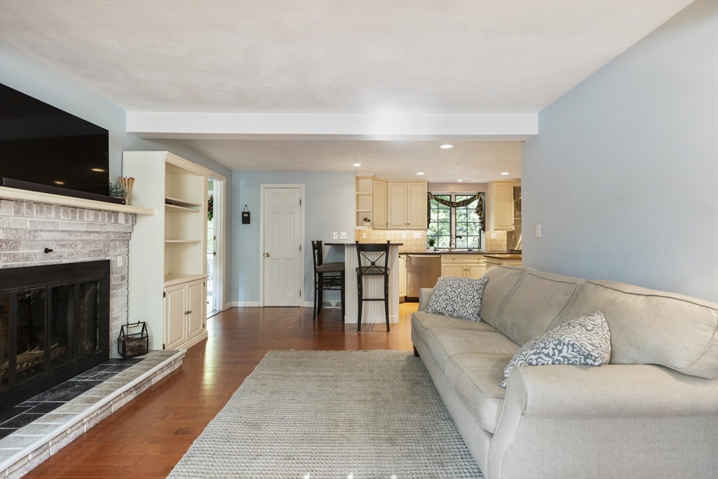 1 MacArthur Road Franklin, MA 02038 - Photo 9 of 42 Gallery Image 9