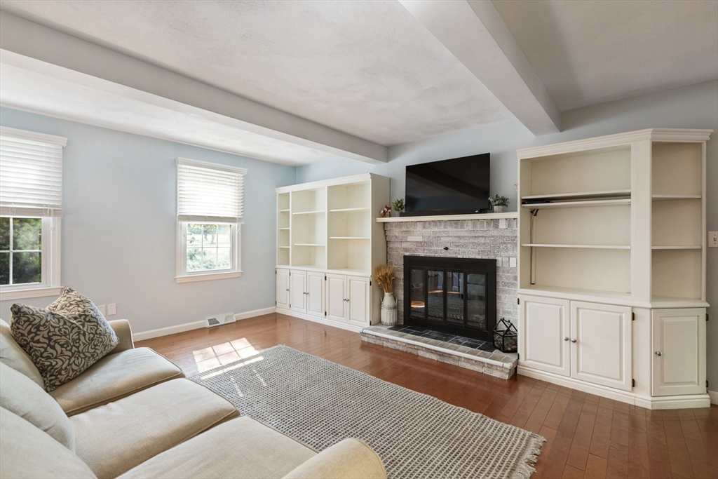 1 MacArthur Road Franklin, MA 02038 - Photo 10 of 42 Gallery Image 10