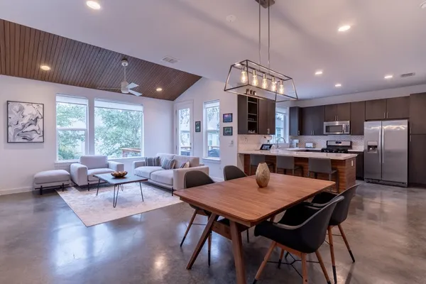 $4,250 | 3001 Del Curto Road, Unit 34, Austin, TX 78704