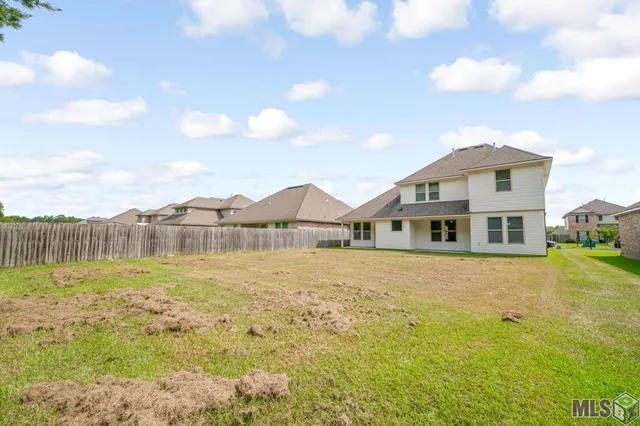 $374,850 | 36991 Oak Haven Drive, Denham Springs, LA 70706