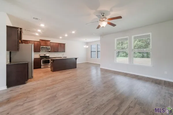 $374,001 | 36991 Oak Haven Drive, Denham Springs, LA 70706