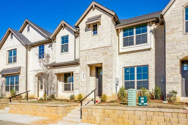 $349,990 | 6817 Robert Reed Drive, Arlington, TX 76001