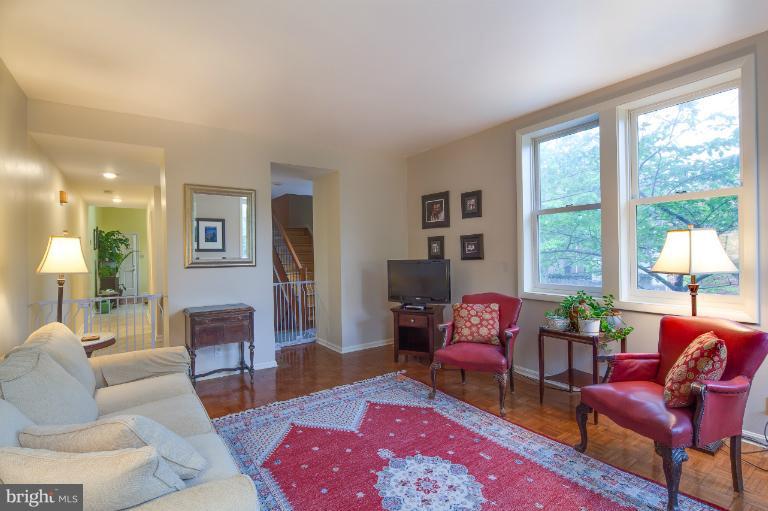 600 South Paca Street Baltimore, MD 21230 - Photo 5 of 21 Family Room
