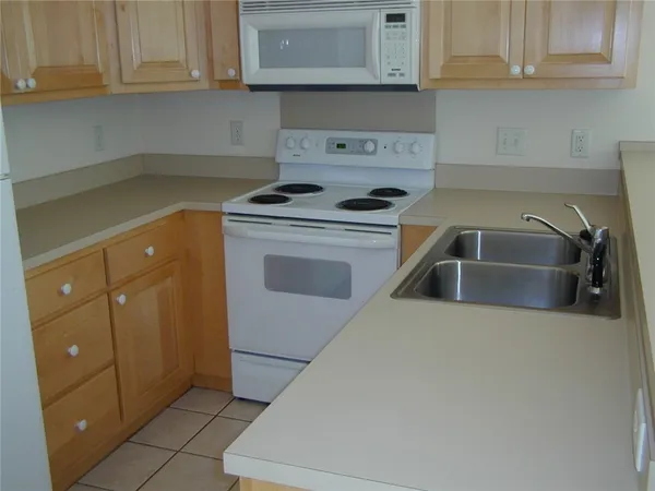 $2,000 | 413 Atlantic Drive, St. Simons Island, GA 31522