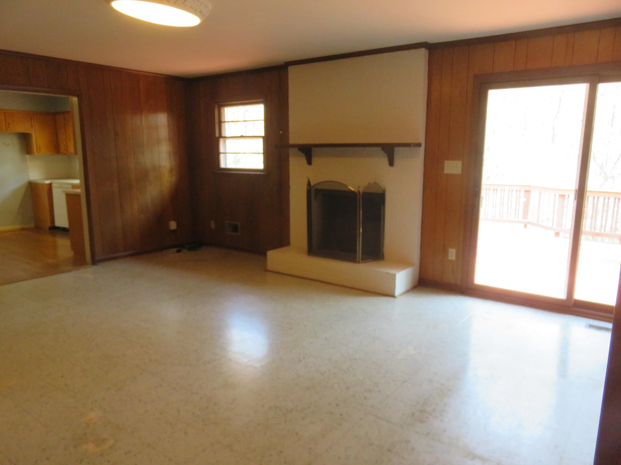 5804 Deblyn Avenue Raleigh, NC 27612 - Photo 16 of 31 Large Family Room