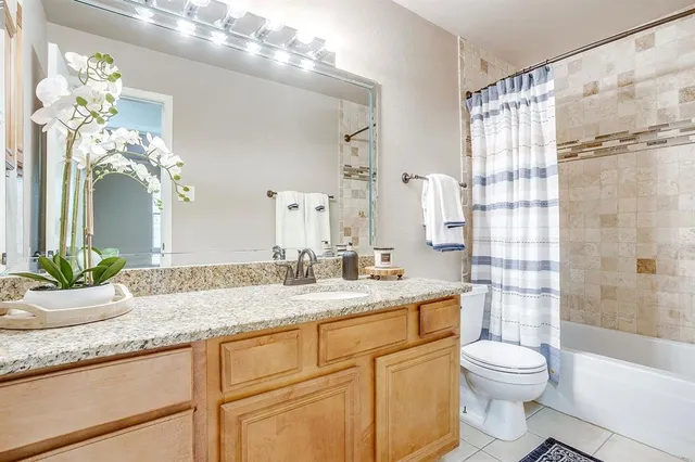 $1,925 | 5714 Cedar Creek Drive, Benbrook, TX 76109