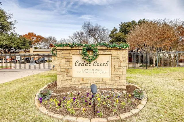 $1,925 | 5714 Cedar Creek Drive, Benbrook, TX 76109