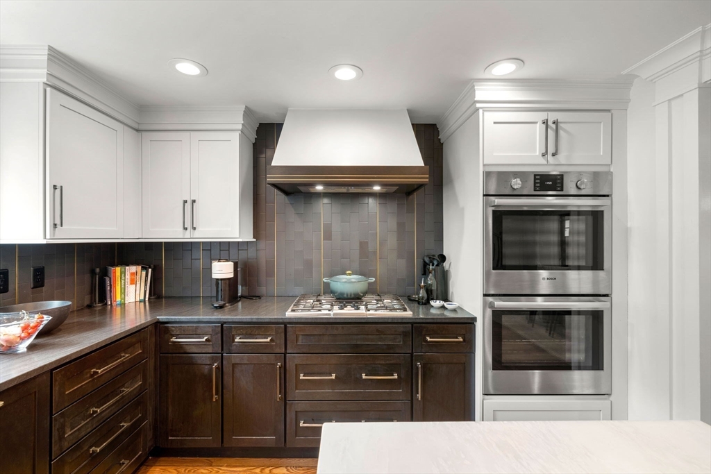 23 Patriot Road Burlington, MA 01803 - Photo 4 of 42