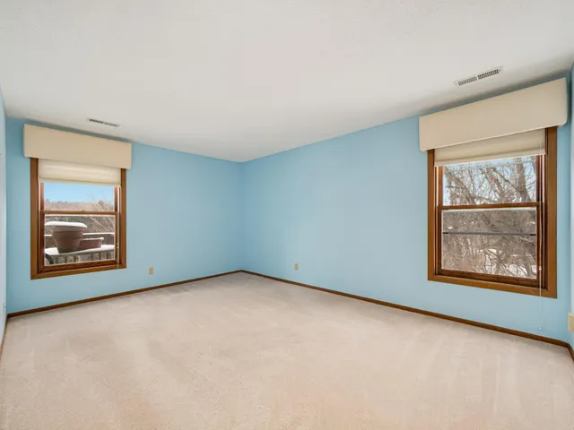 $200,000 | 1381 Berry Ridge Road, Unit 604, Eagan, MN 55123