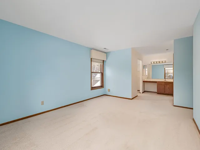 $200,000 | 1381 Berry Ridge Road, Unit 604, Eagan, MN 55123