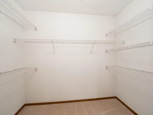 $200,000 | 1381 Berry Ridge Road, Unit 604, Eagan, MN 55123