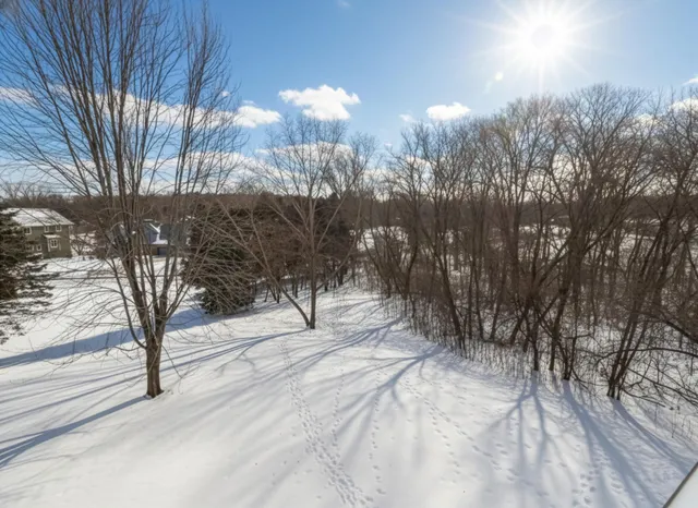 $200,000 | 1381 Berry Ridge Road, Unit 604, Eagan, MN 55123