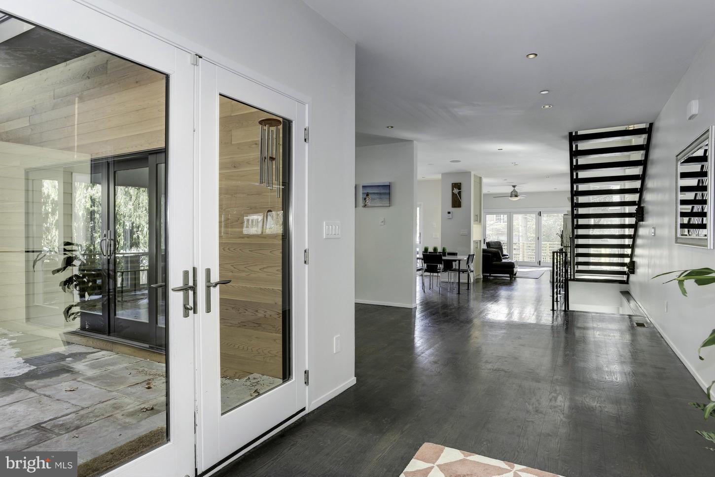 4994 Dalton Road Chevy Chase, MD 20815 - Photo 4 of 30 Foyer