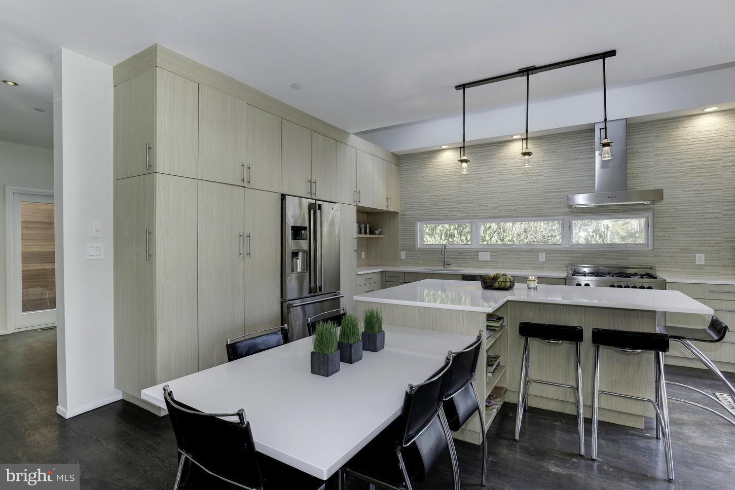 4994 Dalton Road Chevy Chase, MD 20815 - Photo 7 of 30 Kitchen