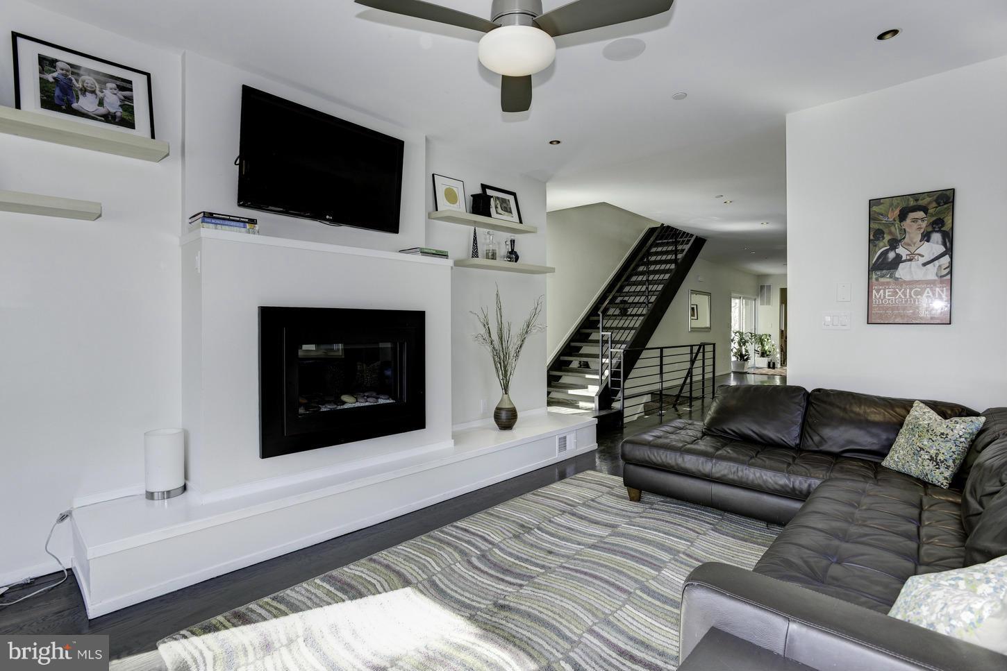4994 Dalton Road Chevy Chase, MD 20815 - Photo 10 of 30 Family Room