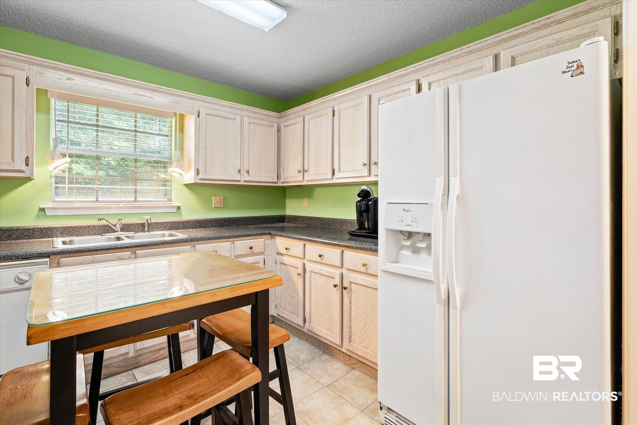 381 Lakeview Drive Mobile, AL 36695 - Photo 7 of 20